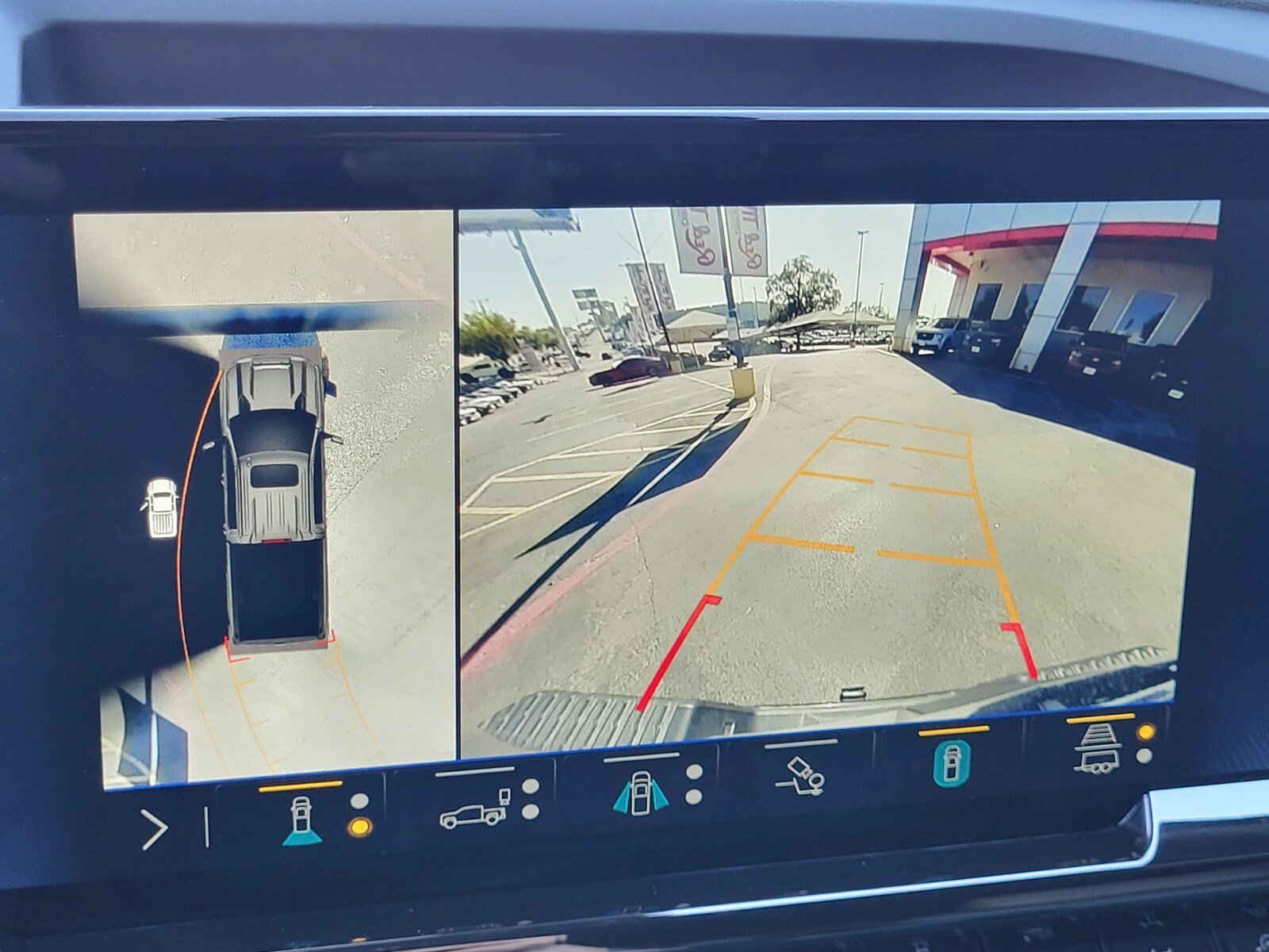 Used 2025 Chevrolet Silverado 2500 ZR2 w/ Technology Package image 21