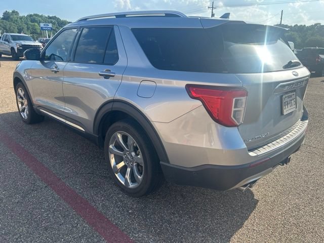 Certified 2020 Ford Explorer Platinum w/ Premium Technology Package AWD/4WD image 9