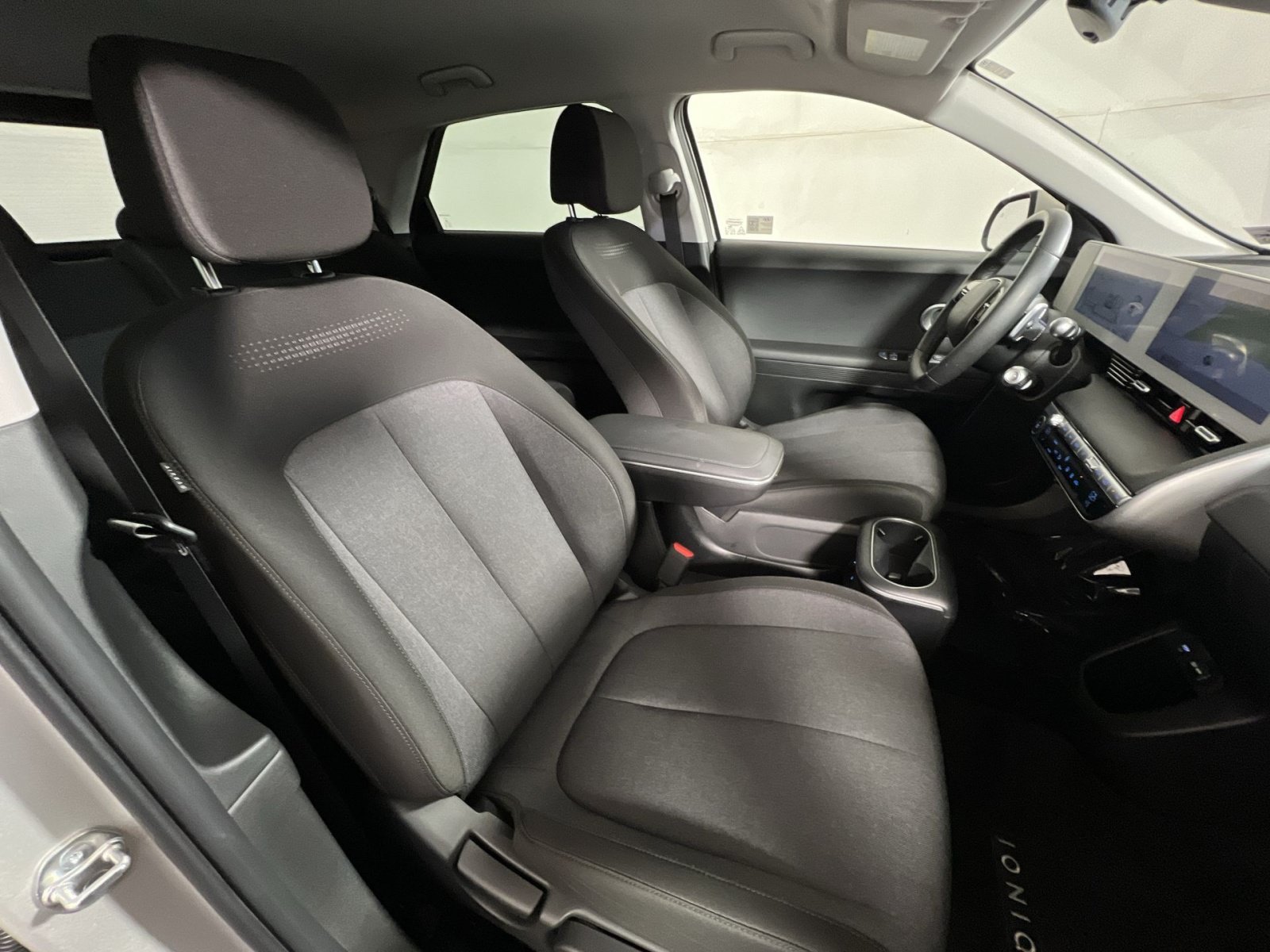 Used 2024 Hyundai Ioniq 5 SEL AWD/4WD image 26