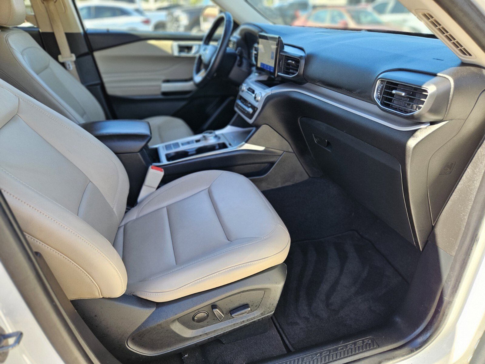 Certified 2023 Ford Explorer XLT w/ Equipment Group 202A image 12