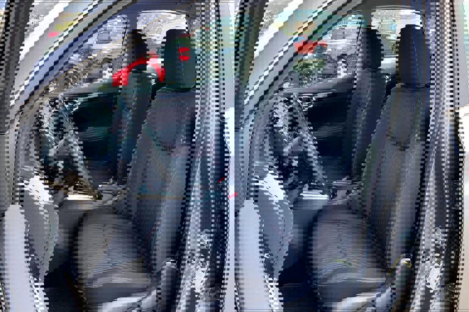 Used 2019 Nissan Sentra SV w/ Special Edition Package image 11