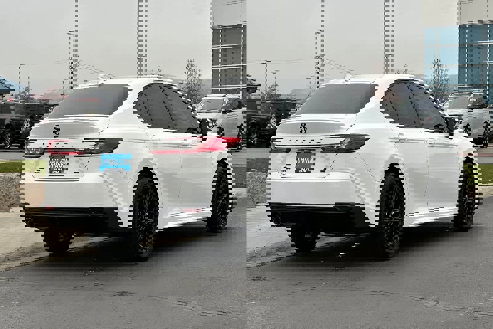 Used 2025 Toyota Camry SE image 2