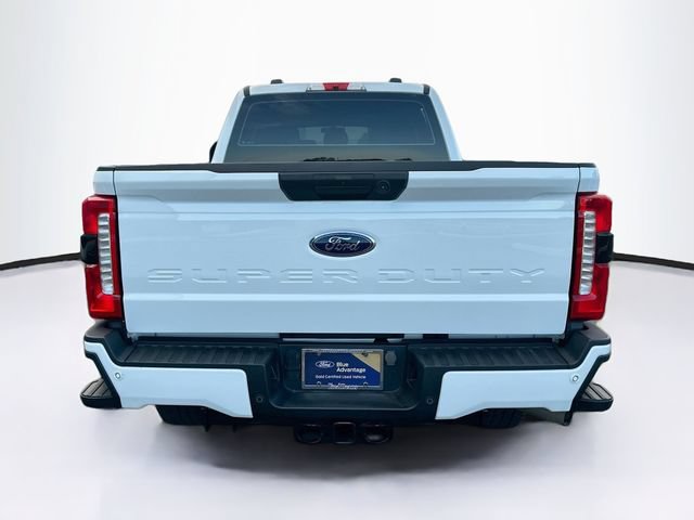 Certified 2024 Ford F350 4x4 Crew Cab Super Duty image 9