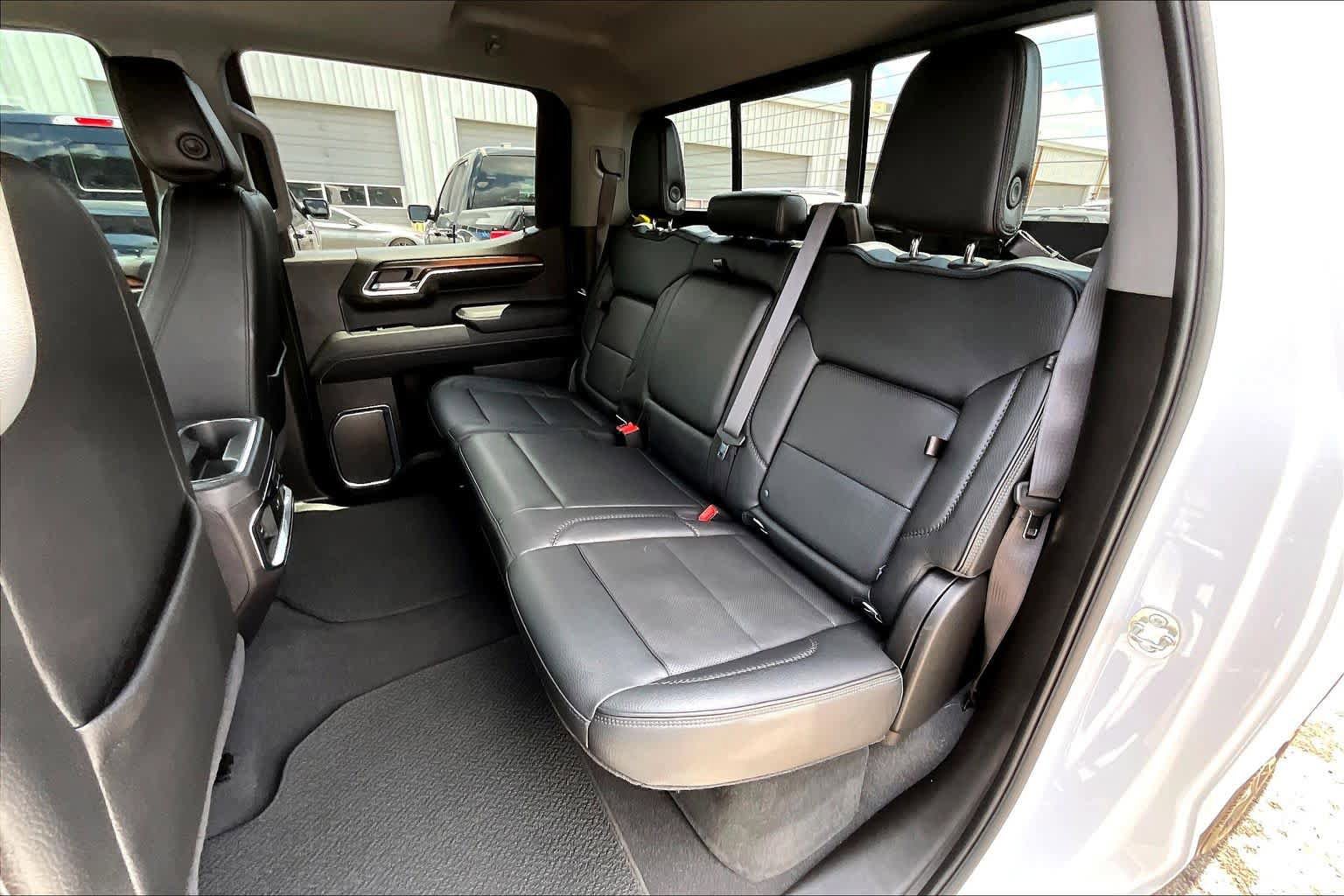 Used 2024 GMC Sierra 1500 Denali w/ Denali Reserve Package AWD/4WD image 21