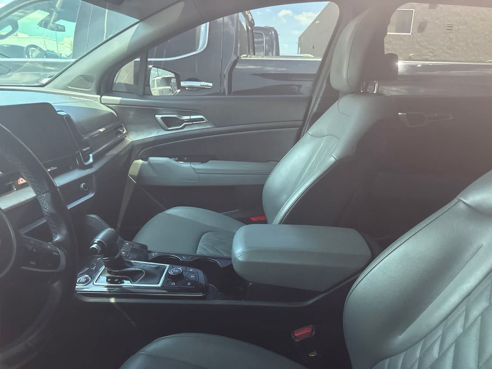 Used 2023 Kia Sportage X-Line w/ X-Line Premium Package AWD/4WD image 31
