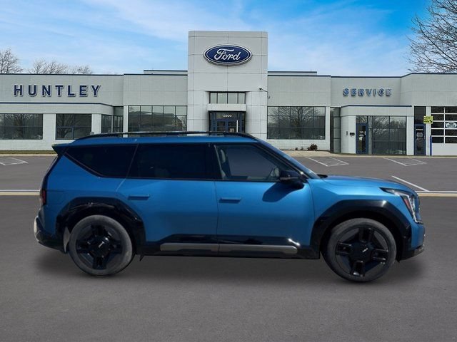 Used 2024 Kia EV9 GT-Line AWD/4WD image 3