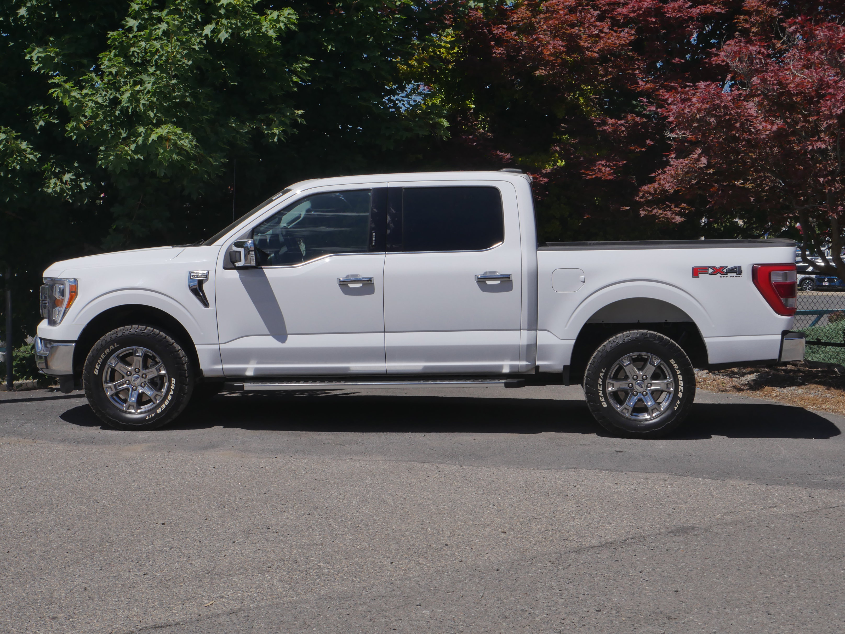 Certified 2023 Ford F150 Lariat w/ FX4 Off-Road Package AWD/4WD image 18