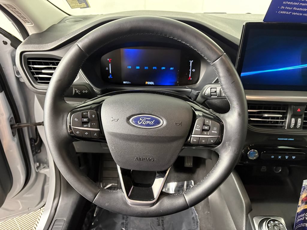 Certified 2025 Ford Escape SE FWD image 16