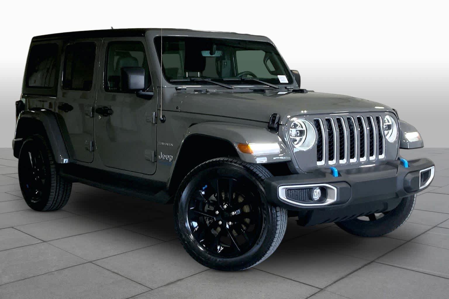 Used 2022 Jeep Wrangler Unlimited Sahara AWD/4WD image 3