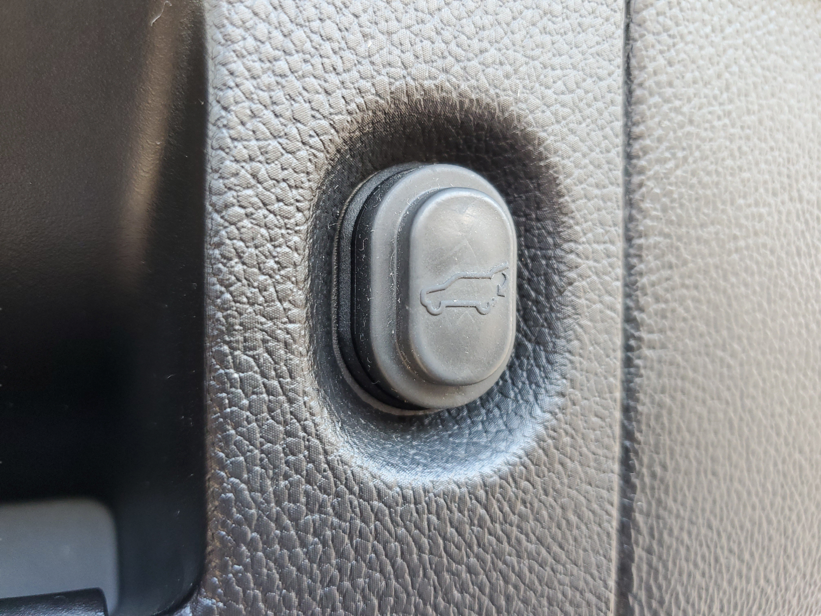 Used 2019 Chevrolet Tahoe LT AWD/4WD image 8