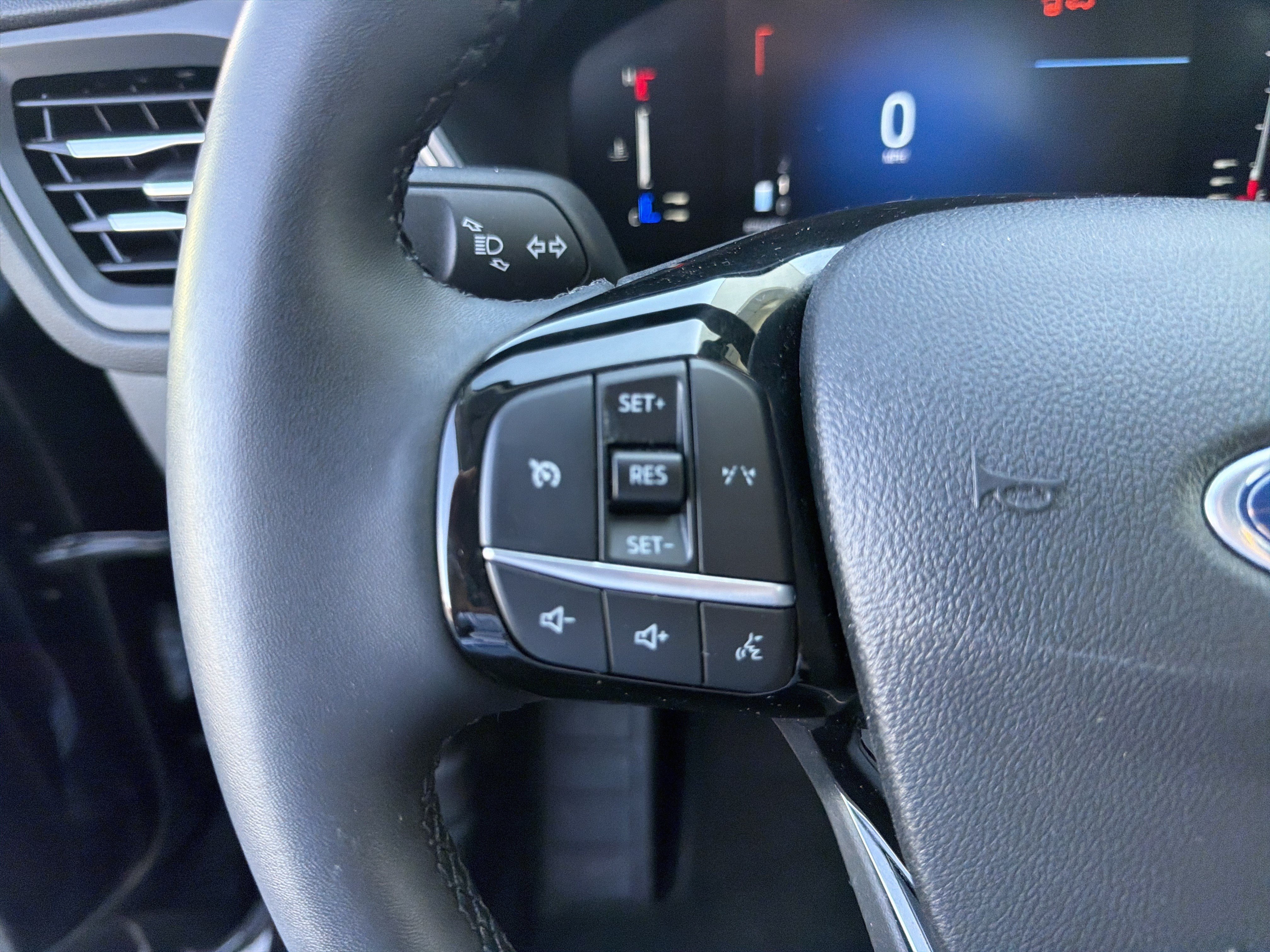 Certified 2023 Ford Escape Active AWD/4WD image 30