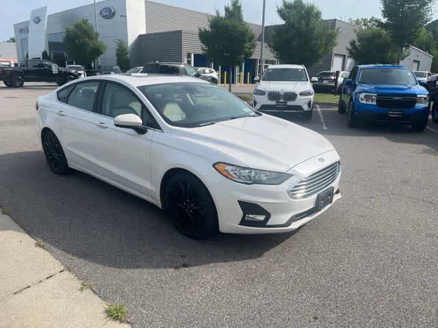 Certified 2019 Ford Fusion SE w/ Equipment Group 151A FWD image 8