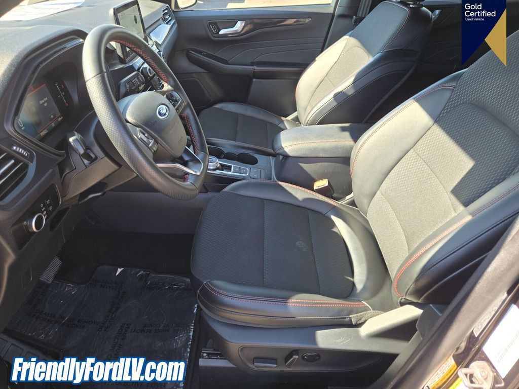 Certified 2025 Ford Escape ST-Line AWD/4WD image 10