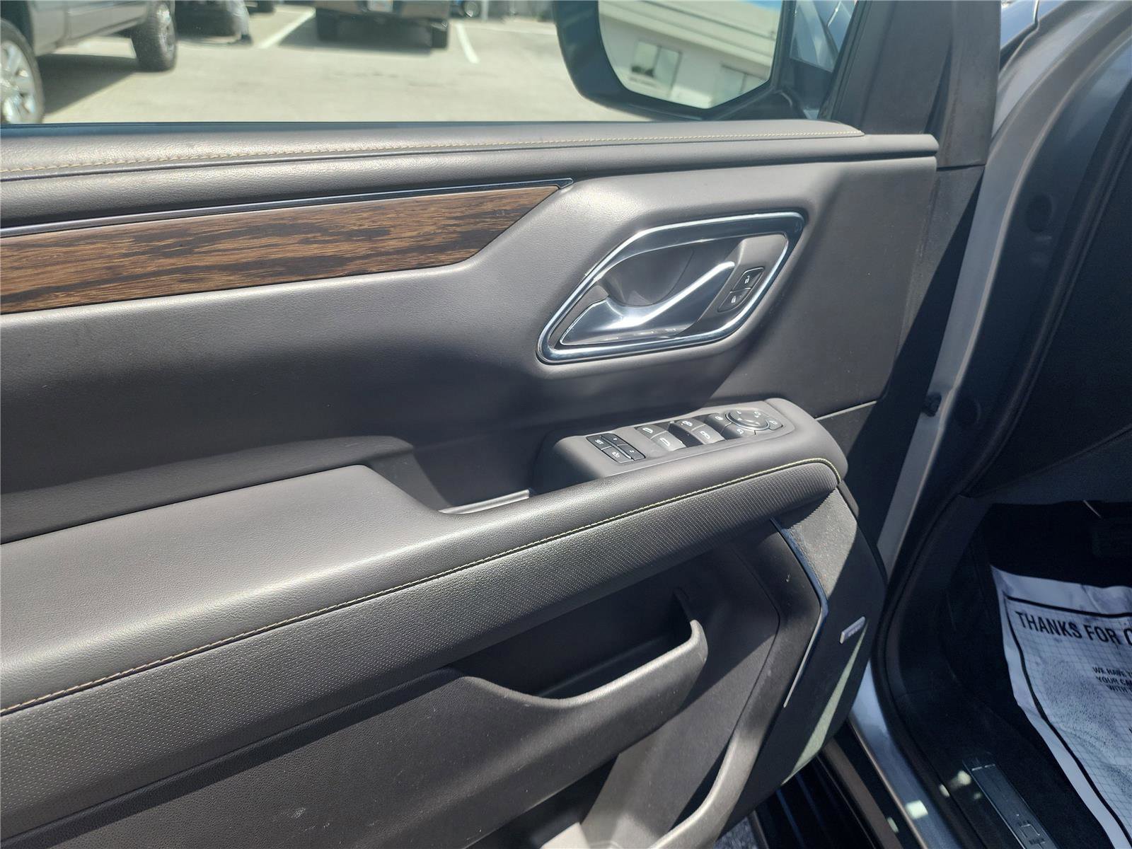 Used 2023 Chevrolet Suburban Premier image 17