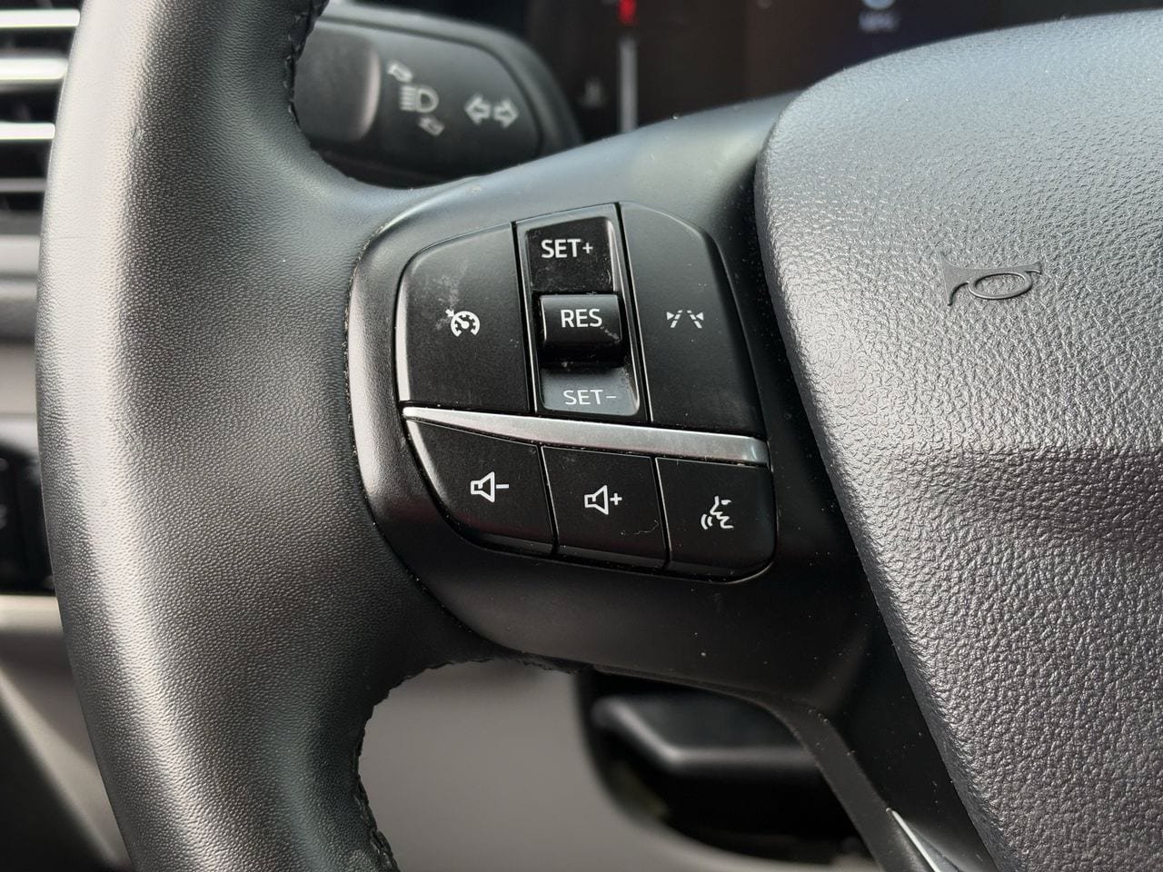 Certified 2024 Ford Escape Active FWD image 16