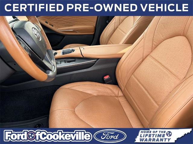 Used 2022 Toyota Avalon Limited image 25