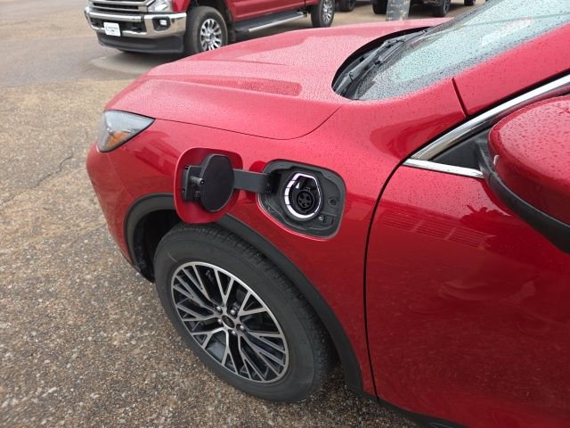 Certified 2025 Ford Escape SE w/ PHEV Premium Package FWD image 18