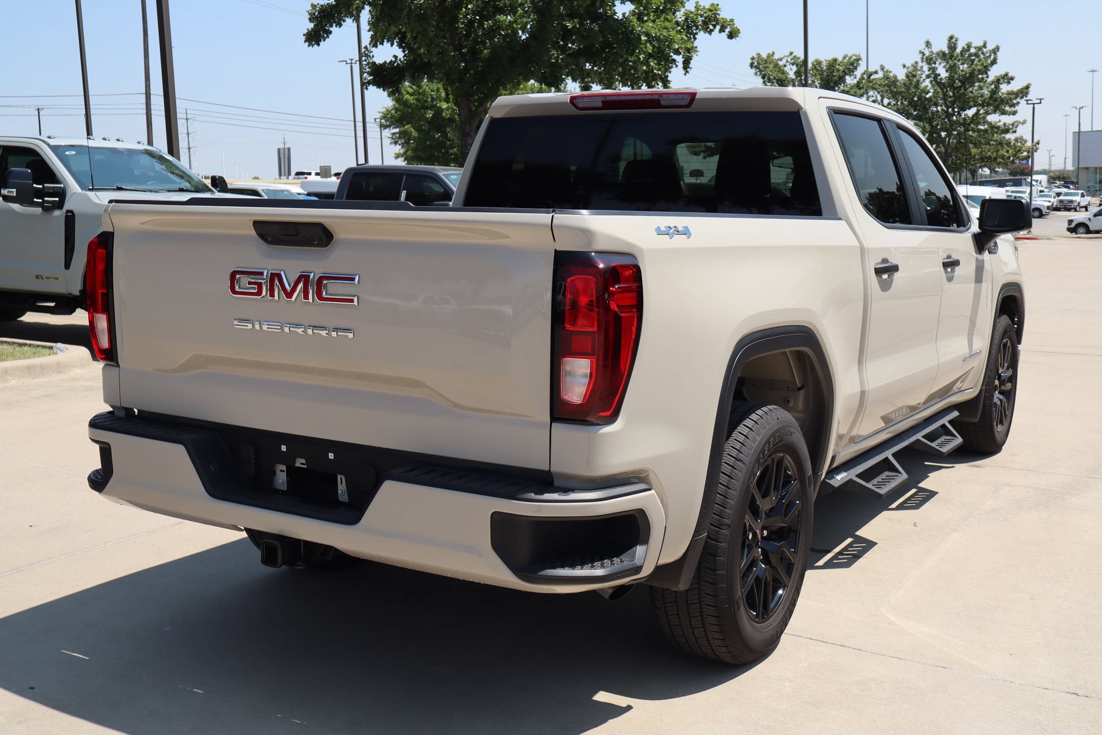 Used 2026 GMC Sierra 1500 Pro w/ Graphite Edition AWD/4WD image 3