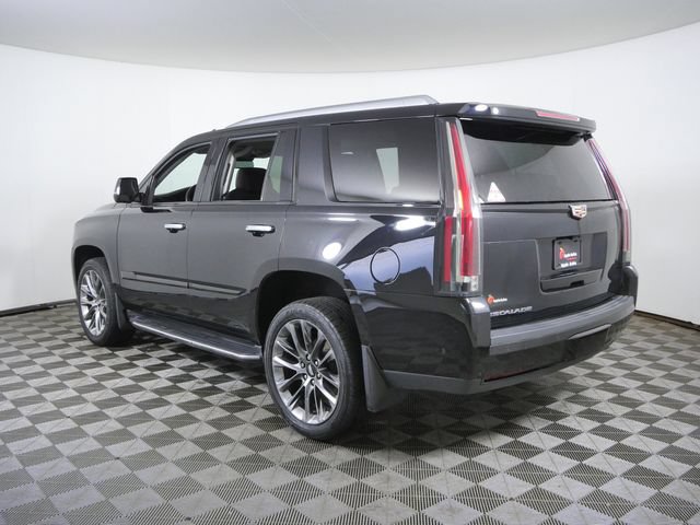 Used 2020 Cadillac Escalade Luxury w/ Escalade Sport Edition AWD/4WD image 7