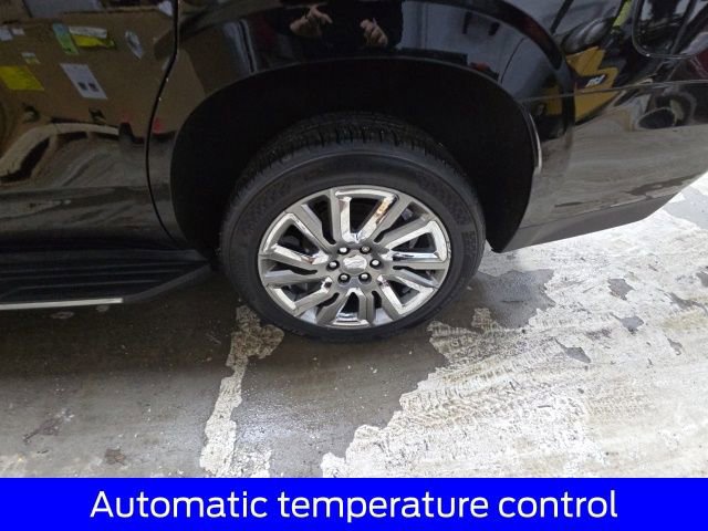 Used 2021 Chevrolet Tahoe Premier w/ Premium Package image 14