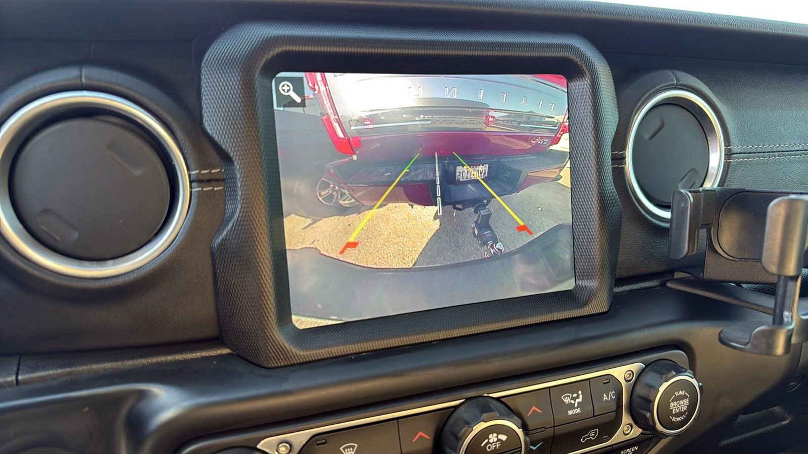 Used 2020 Jeep Gladiator Overland image 19