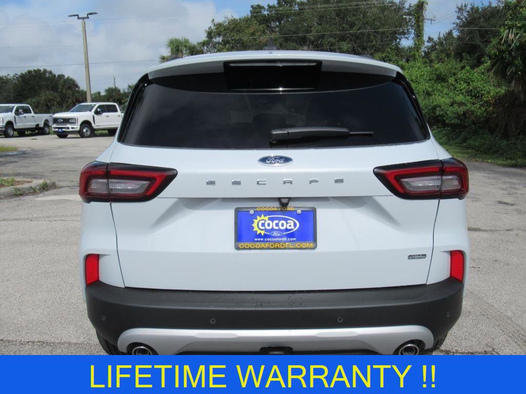 Certified 2025 Ford Escape SE w/ PHEV Premium Package image 5