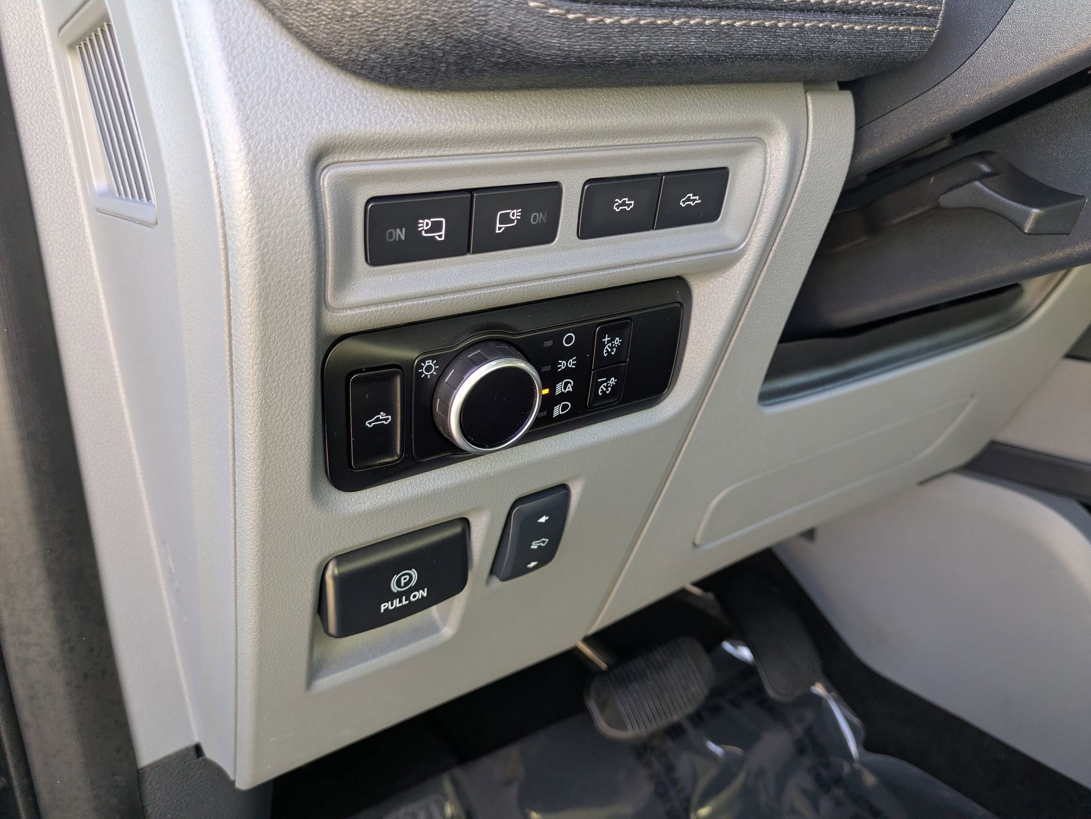 Certified 2024 Ford F150 Lightning Flash w/ Max Trailer Tow Package image 14