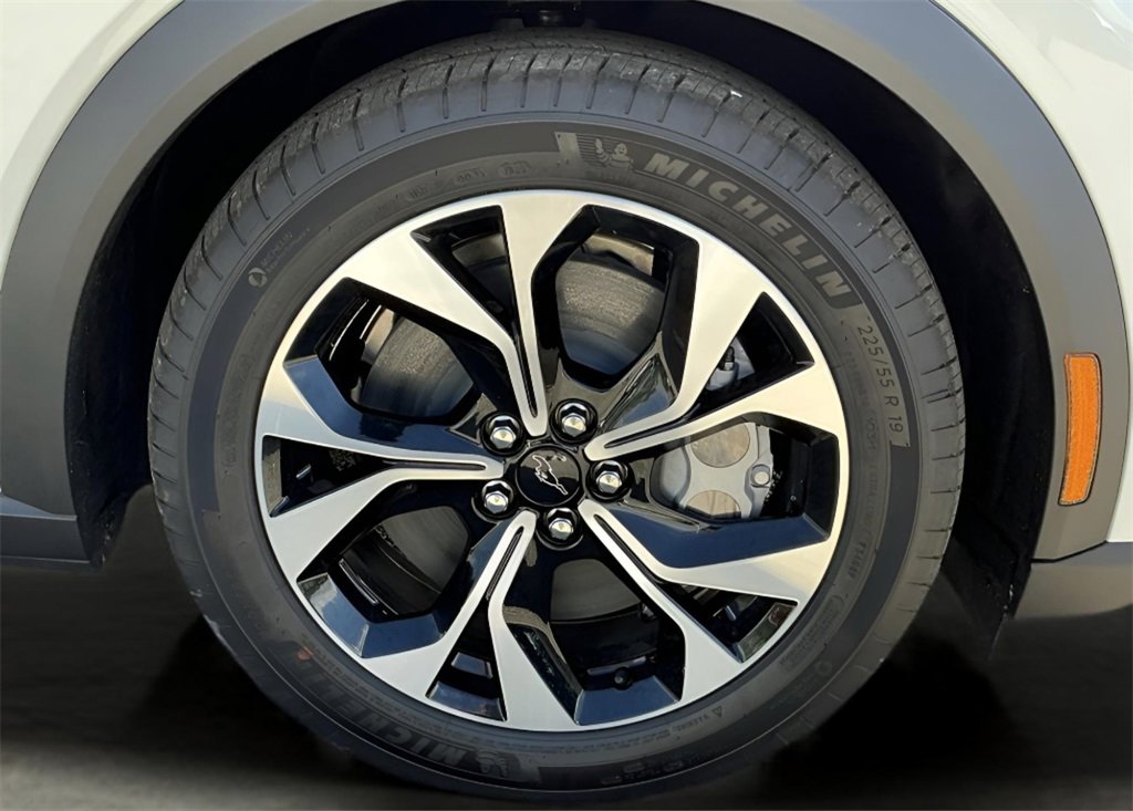 Certified 2025 Ford Mustang Mach-E Select w/ Interior Protection Package image 15