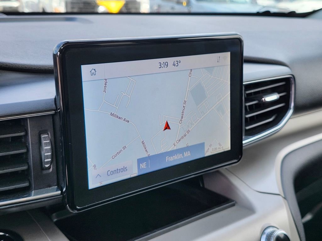 Certified 2022 Ford Explorer XLT w/ Equipment Group 202A image 23