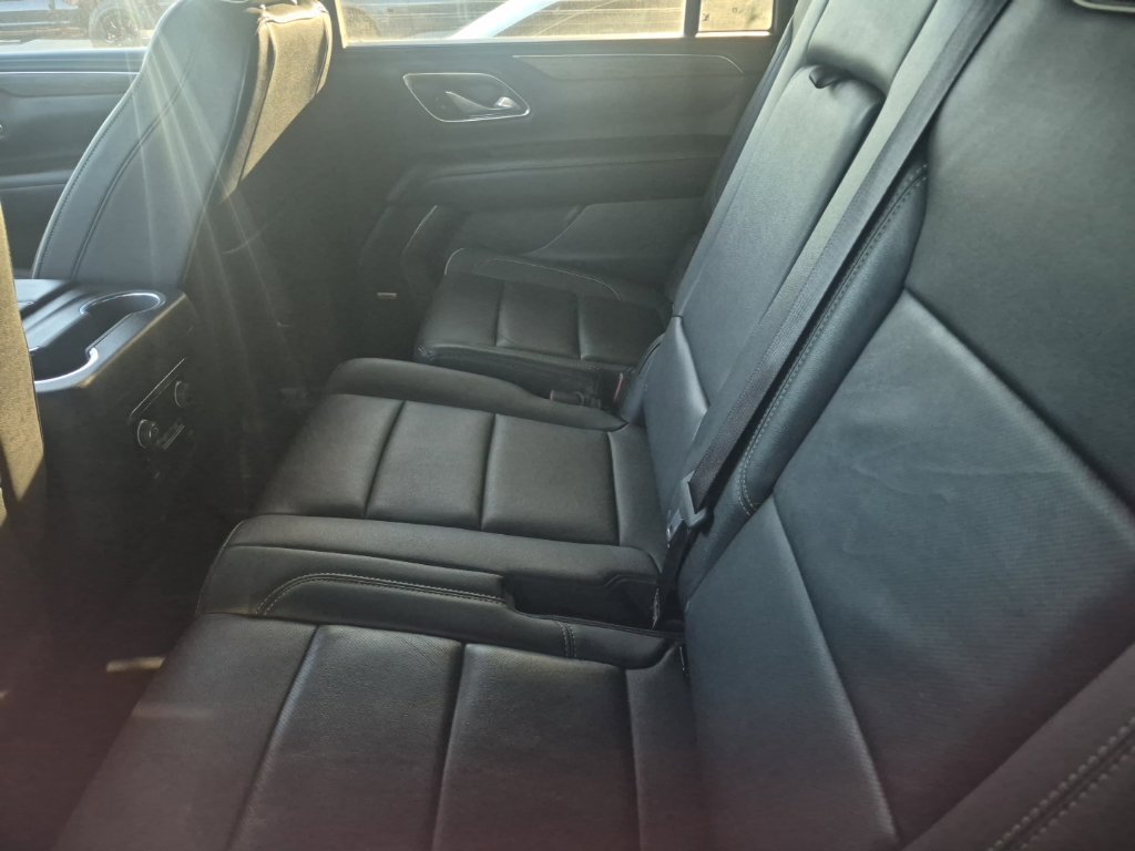 Used 2024 Chevrolet Suburban Premier RWD image 25