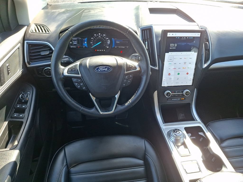 Certified 2024 Ford Edge SEL w/ Convenience Package AWD/4WD image 2