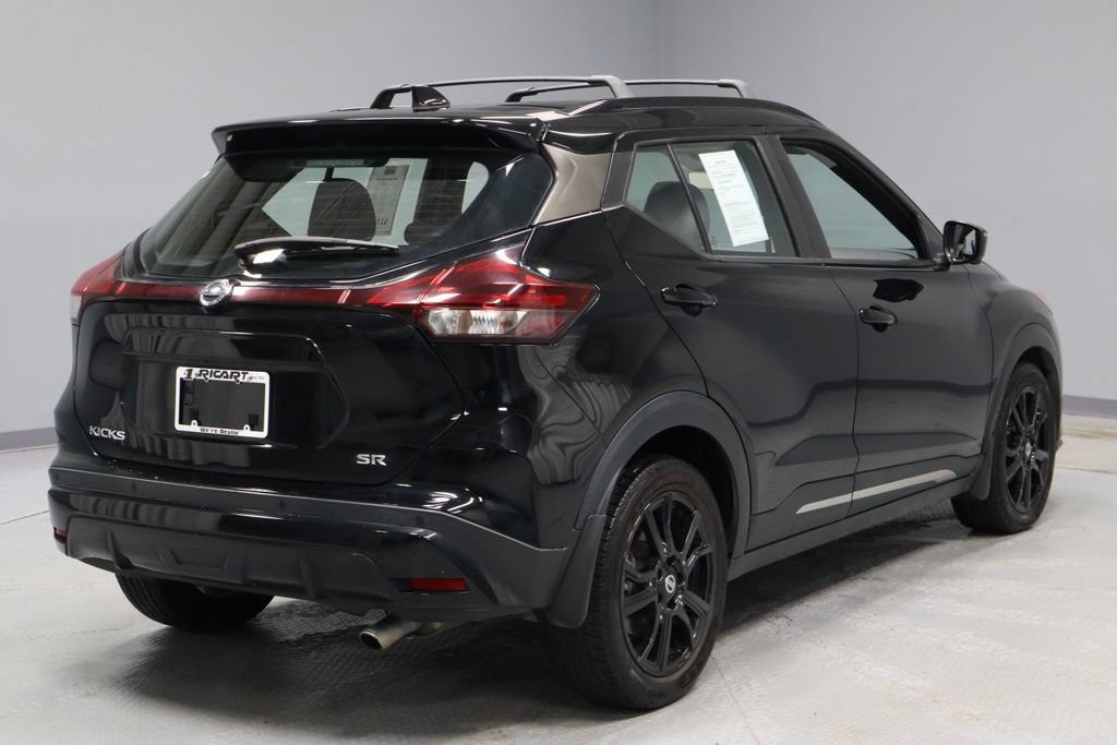 Used 2021 Nissan Kicks SR w/ SR Premium Package FWD image 11