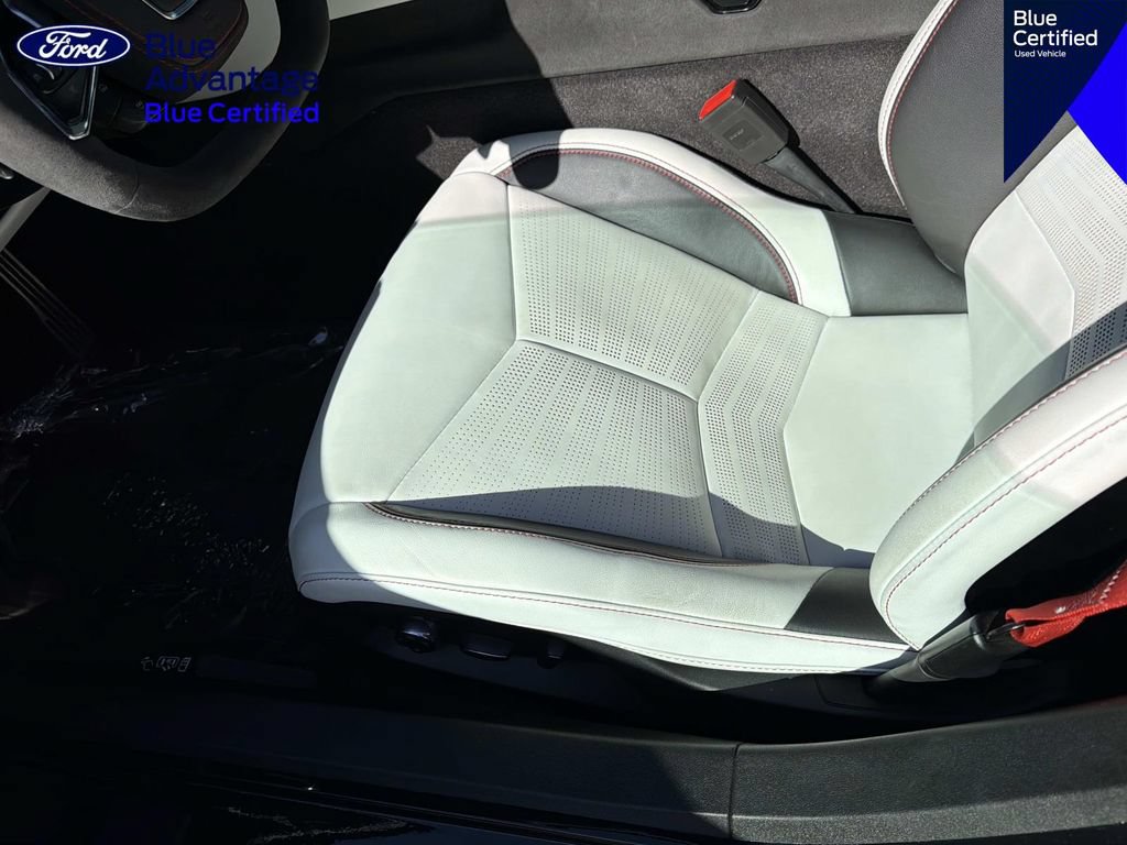 Used 2023 Chevrolet Corvette Stingray Premium Conv RWD image 13