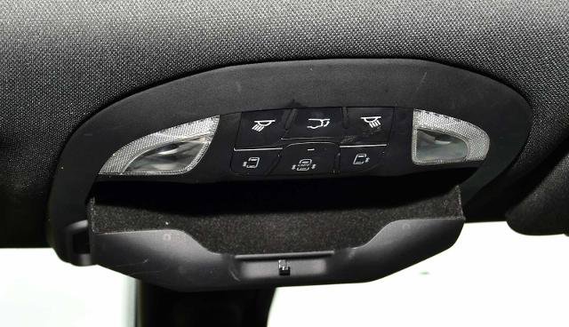 Used 2020 Chrysler Pacifica Touring-L image 22