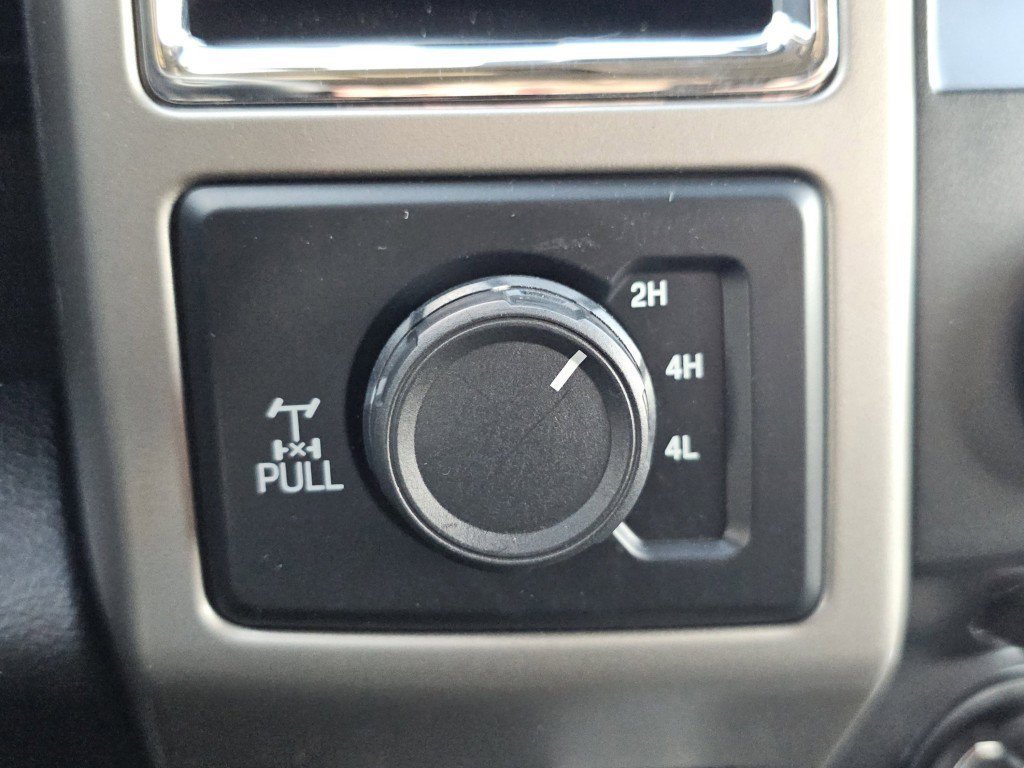 Certified 2017 Ford F350 Lariat w/ Chrome Package image 11