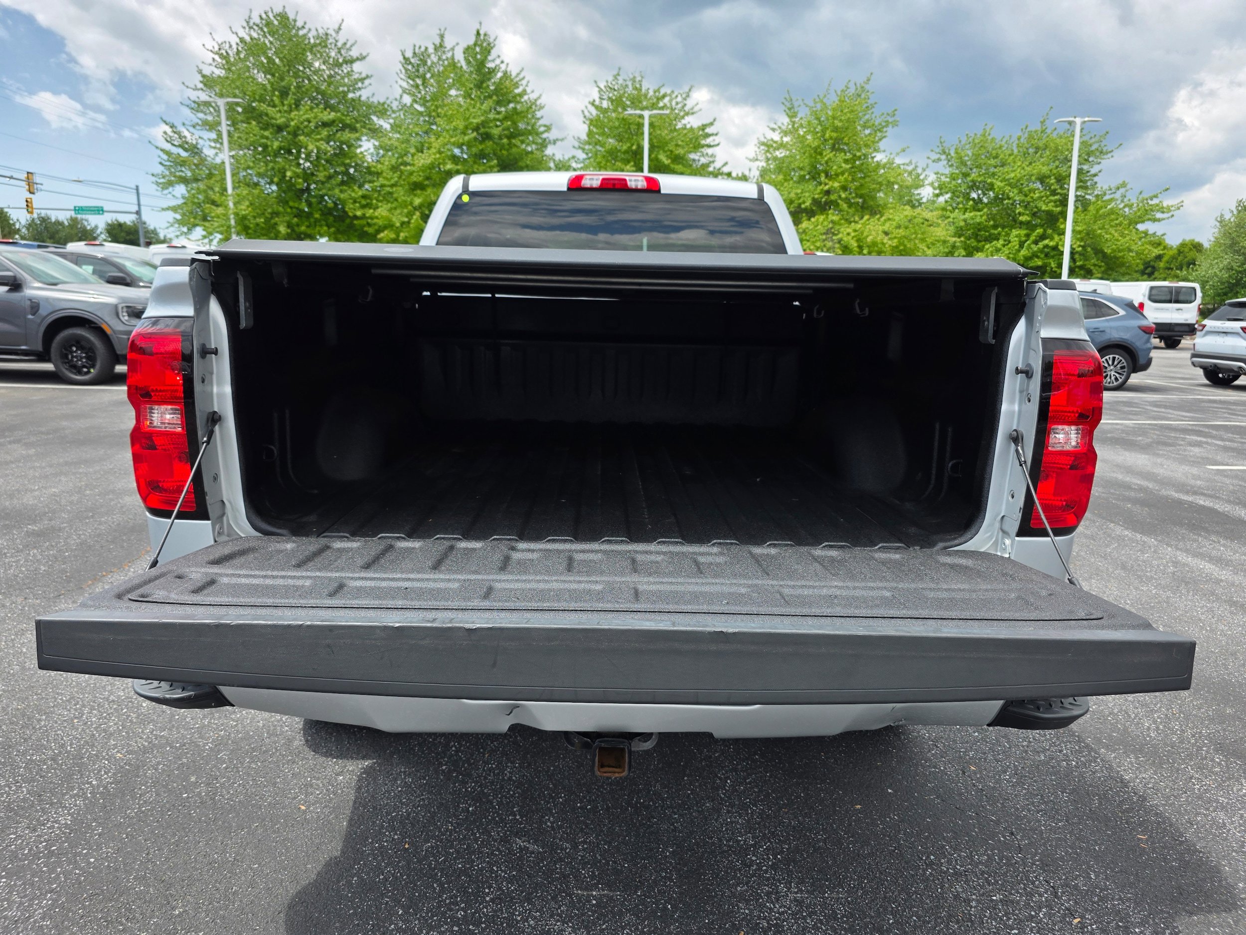 Used 2019 Chevrolet Silverado 1500 LT w/ All Star Edition AWD/4WD image 9