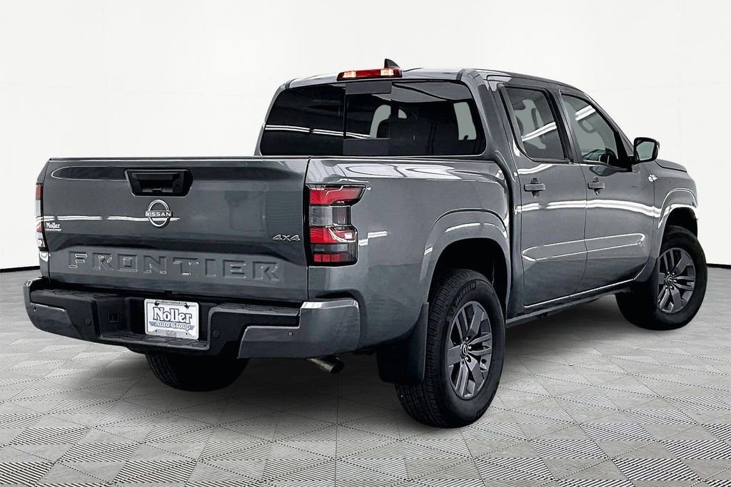 Used 2025 Nissan Frontier SV image 4