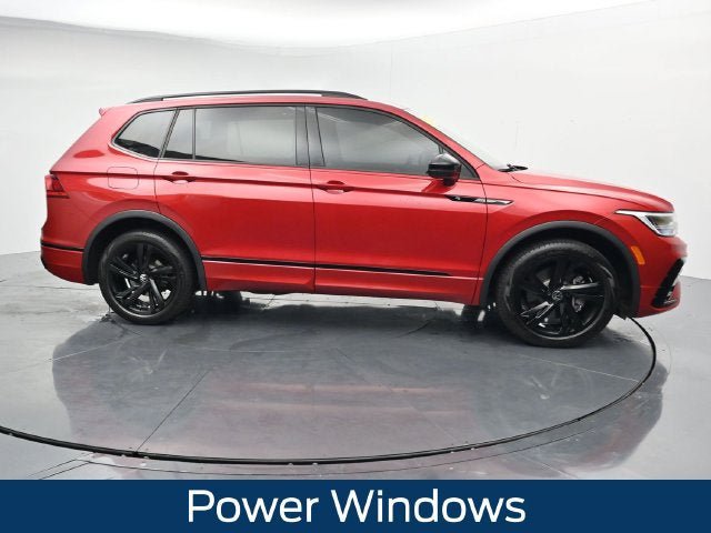 Used 2024 Volkswagen Tiguan SE R-Line FWD image 12