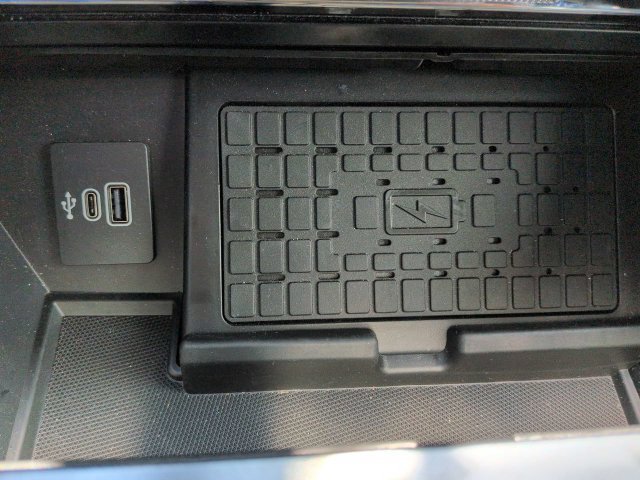 Certified 2025 Ford F150 Raptor AWD/4WD image 30