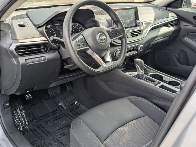 Used 2024 Nissan Altima 2.5 SV FWD image 11