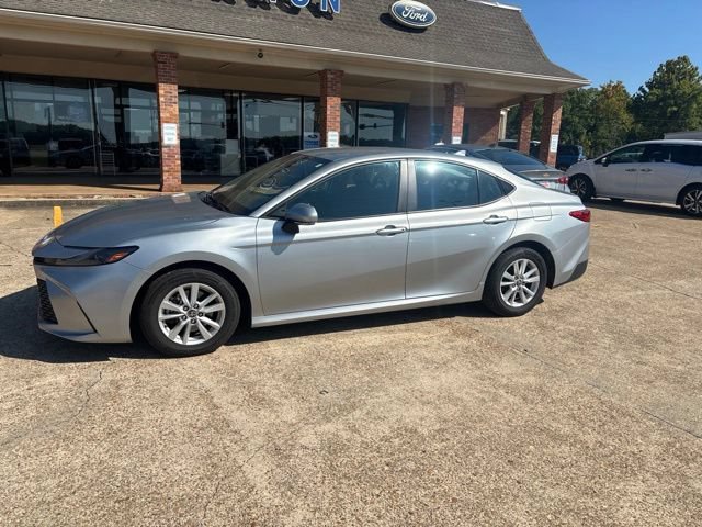 Used 2025 Toyota Camry LE