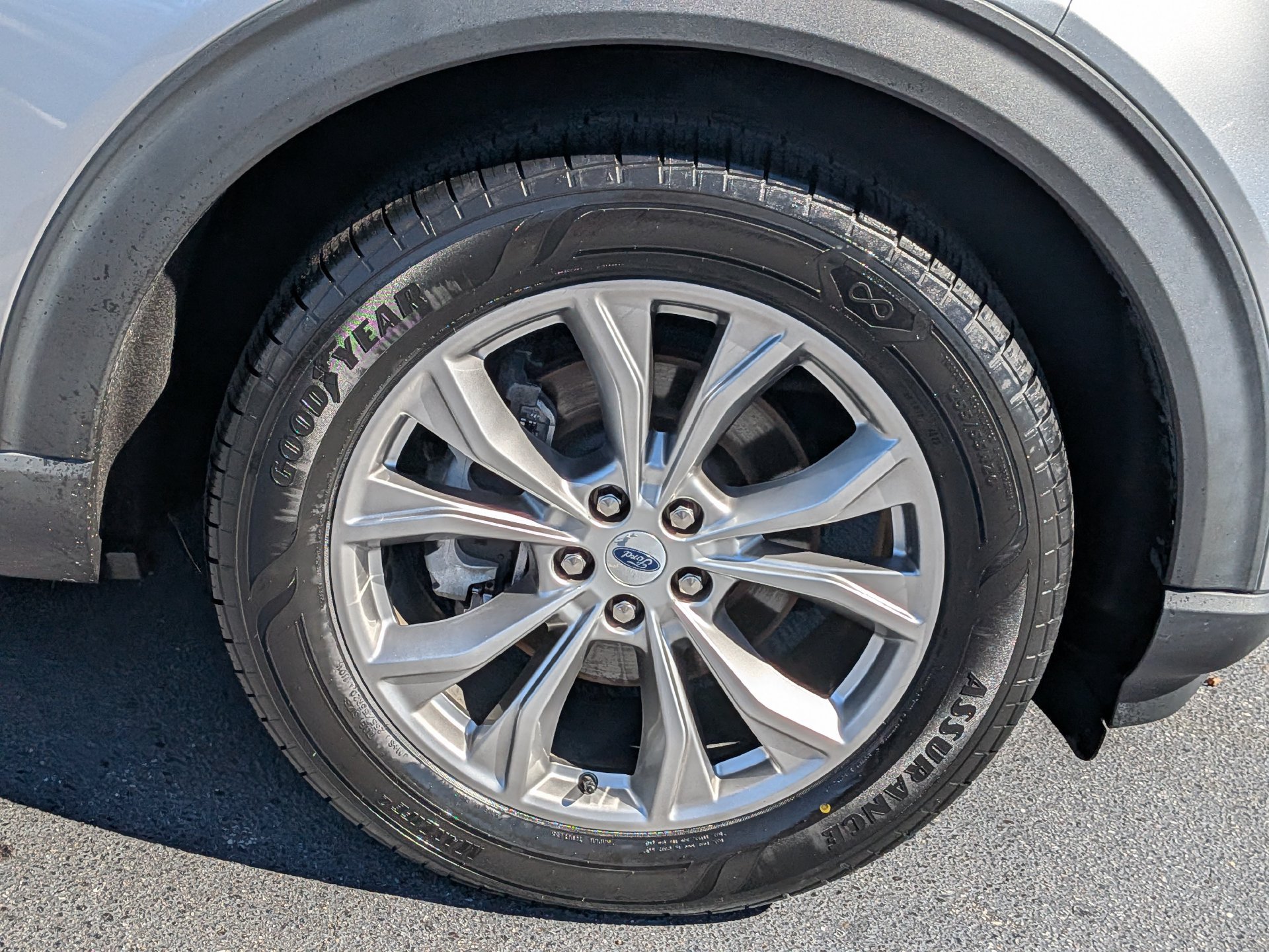 Certified 2023 Ford Explorer XLT w/ Equipment Group 202A RWD image 15