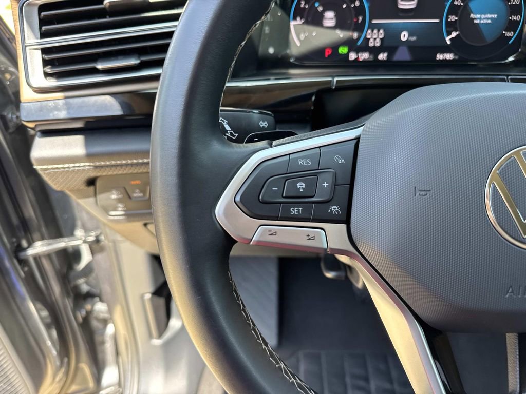 Used 2024 Volkswagen Atlas SE image 24