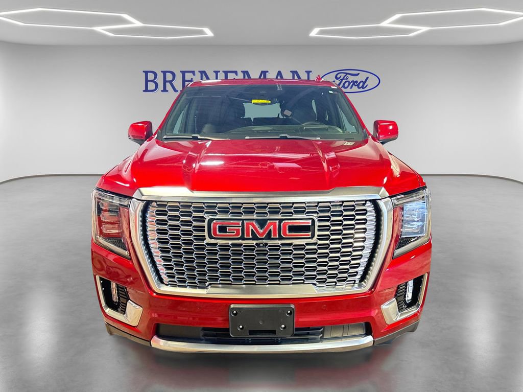 Used 2022 GMC Yukon Denali w/ Denali Premium Package AWD/4WD image 2