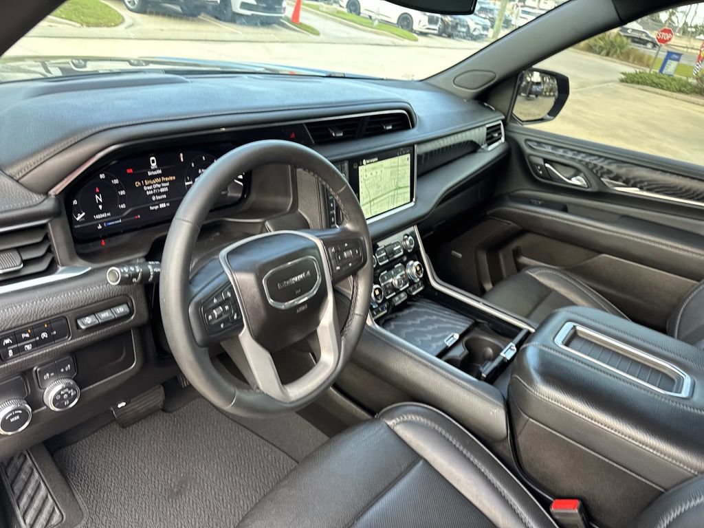Used 2023 GMC Yukon XL Denali RWD image 21
