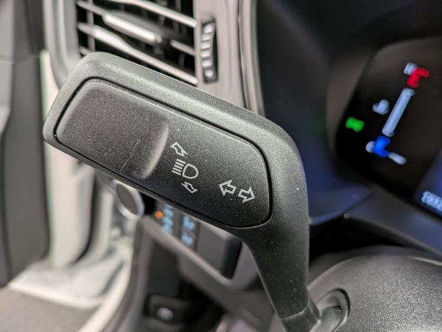 Certified 2025 Ford Escape ST-Line w/ Cold Weather Package image 18