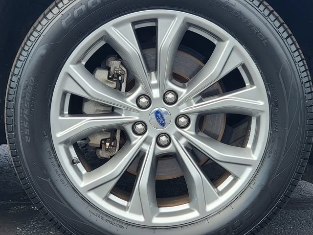 Certified 2023 Ford Explorer XLT w/ Equipment Group 202A AWD/4WD image 17