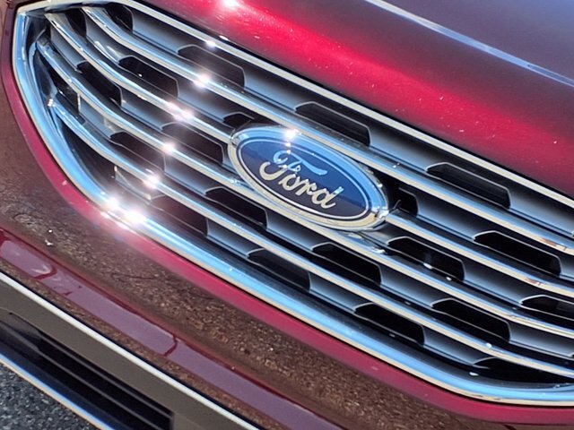 Certified 2024 Ford Edge Titanium w/ Class II Trailer Tow Package AWD/4WD image 27
