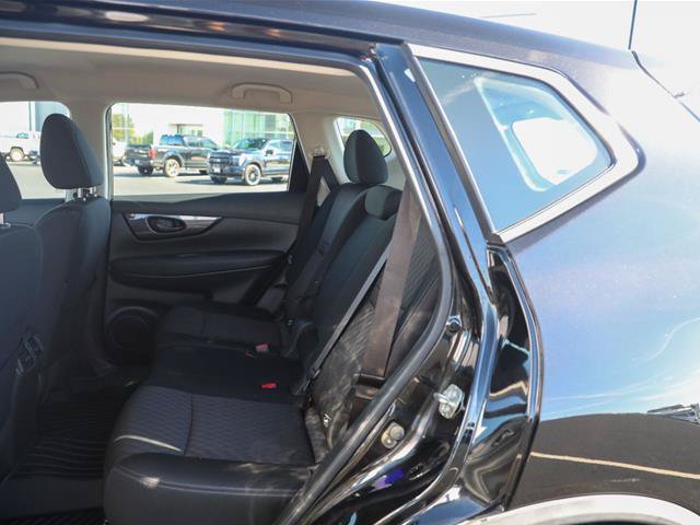 Used 2020 Nissan Rogue S AWD/4WD image 21