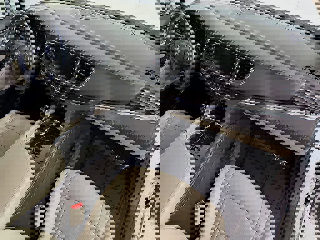 Used 2021 Buick Enclave Essence image 33